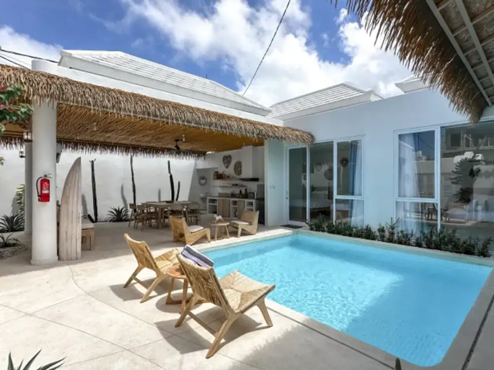 VILLA MEWAH STYLE SANTORINI - TOYANING II, BALI(✅End User Only)