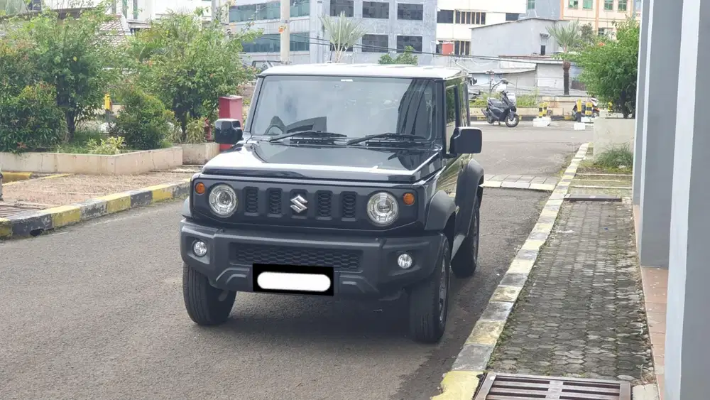 Km10rb suzuki jimny 3 door matic 2022 hitam pajak panjang
