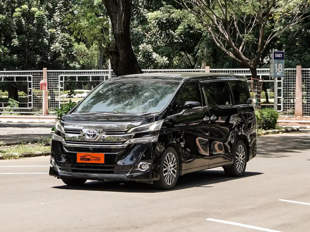 Toyota Vellfire 2.5 G (Pilot Seat) Matic Hitam 2017