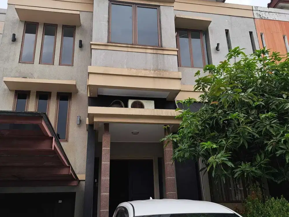 Dijual rumah bagus siaphuni ada mezanine di Gading Park View