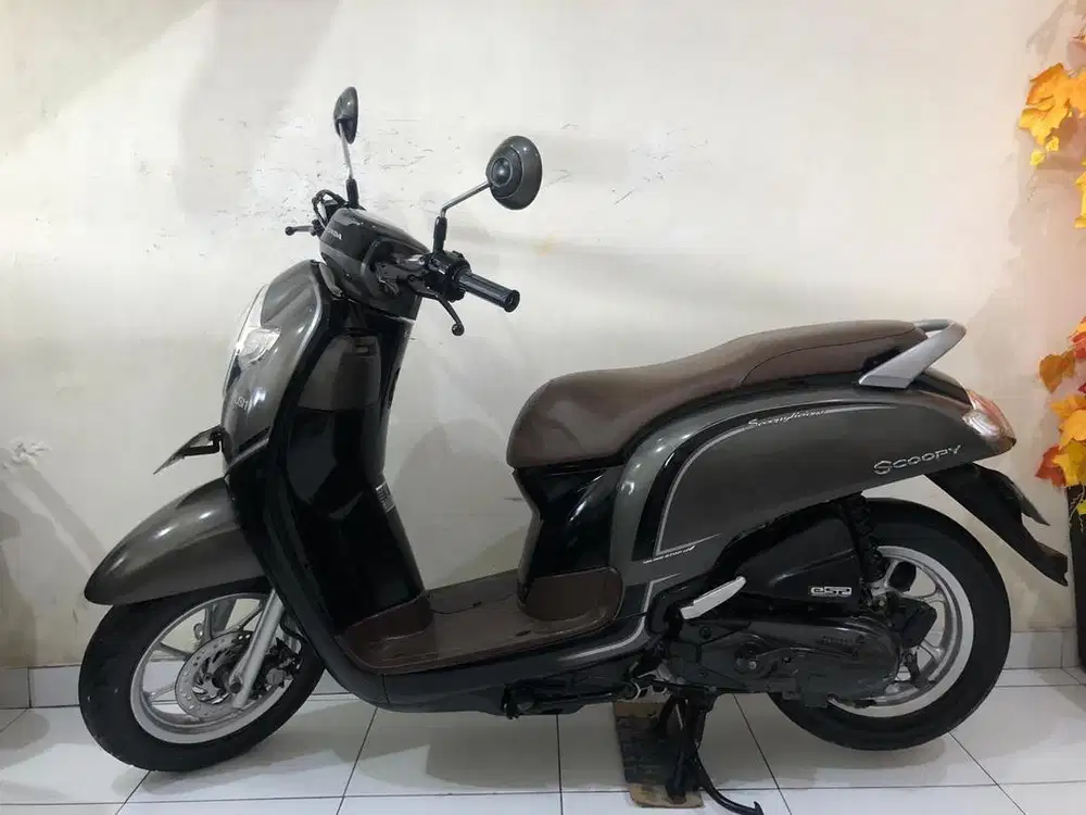 Scoopy Stylish Th.2017 grey!!