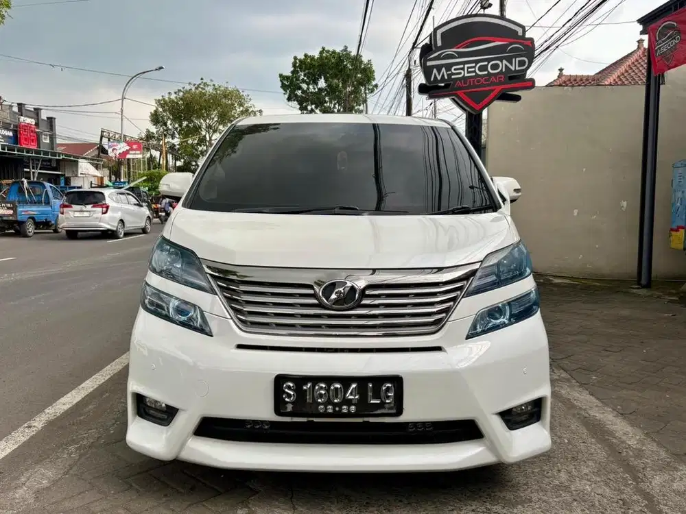 Toyota Vellfire 2.4 AT 2010