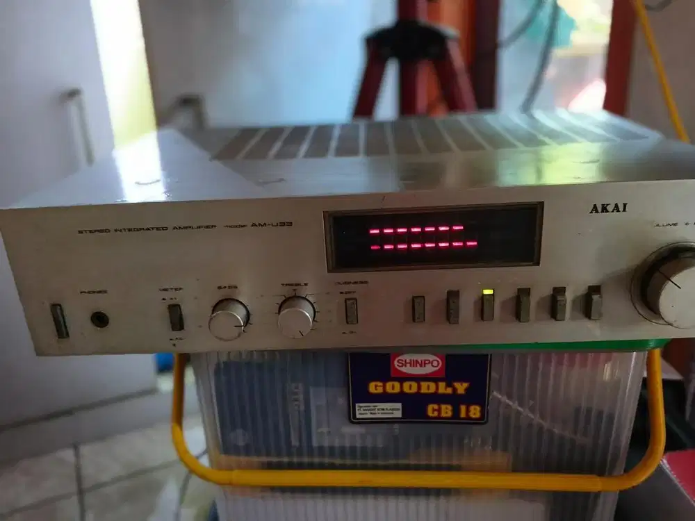 Power amplifier vintage Akai AM U39