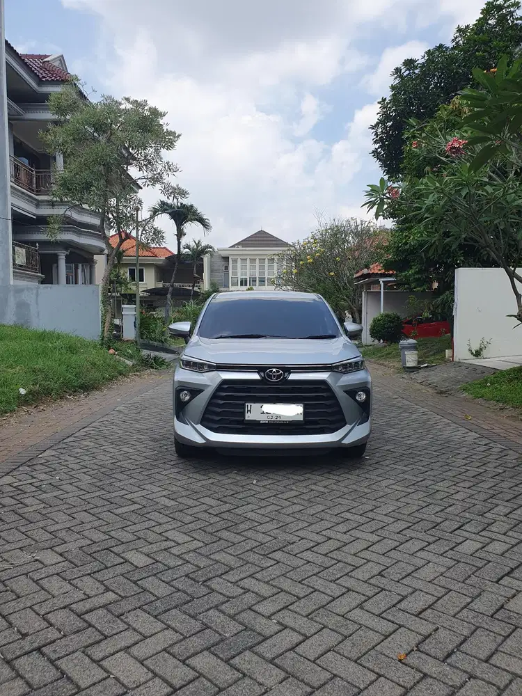 Toyota Avanza 2024 G Matic Km 17rb CVT 1.5 warna silver full ori
