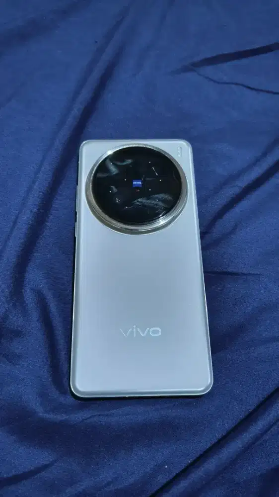 Vivo X200 Pro 16/512 second