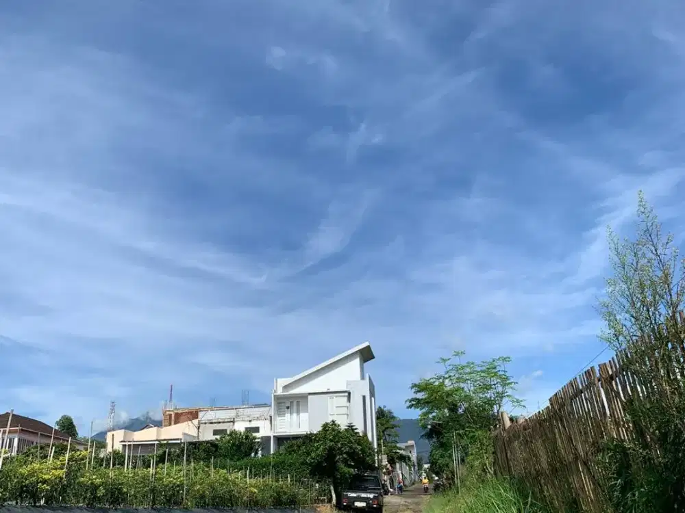 Tanah 189m SHM, Full View, Area Perumahan Nyaman untuk Hunian