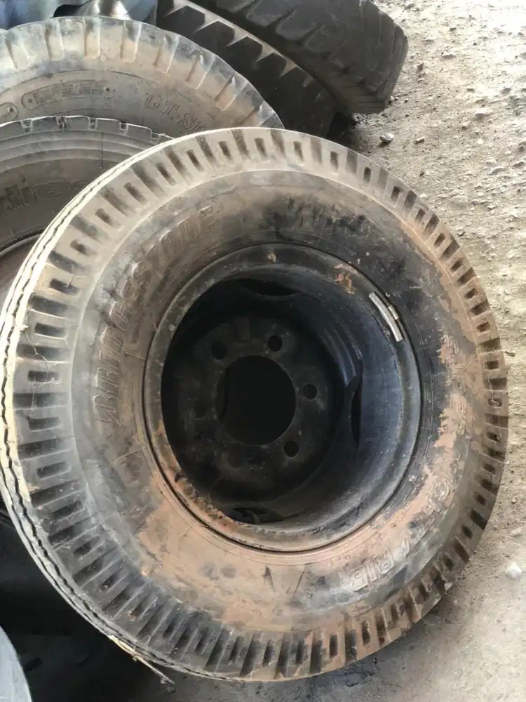 Ban truk engkel 7.50 r15