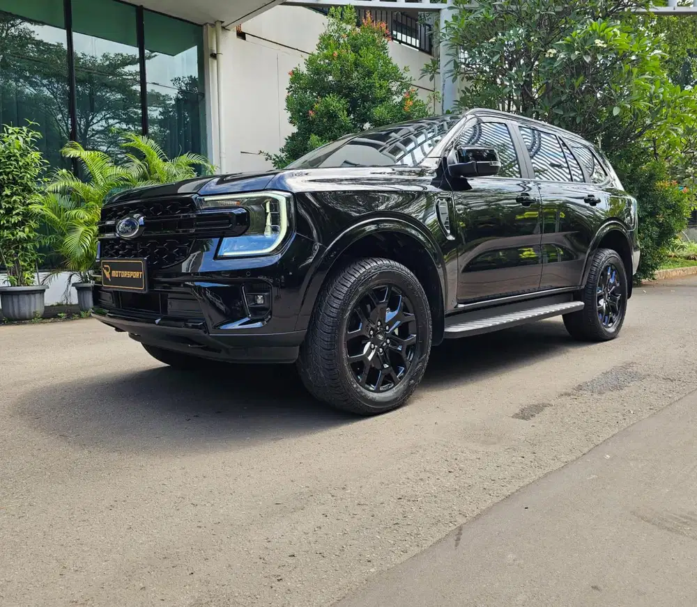 (ODO: 7rb) Ford Everest Sport 2025 Titanium low km