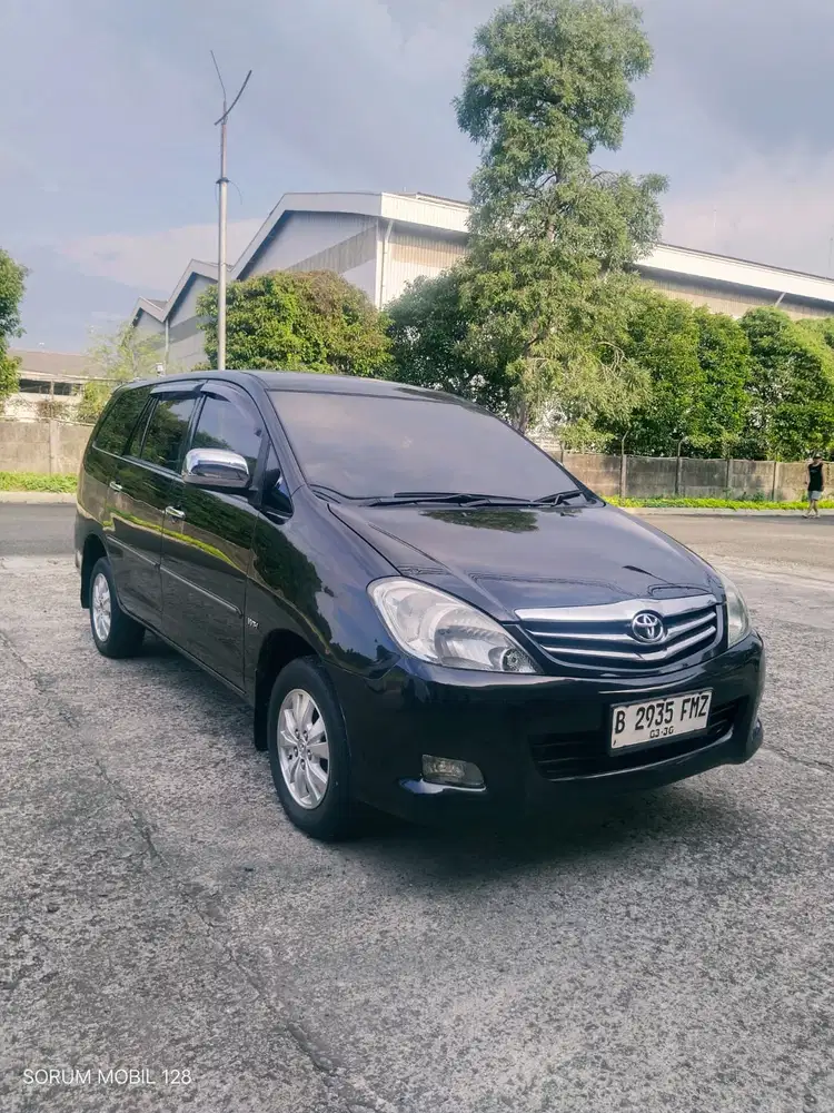 [MURAH] Toyota Innova V Bensin AT 2010, Hitam