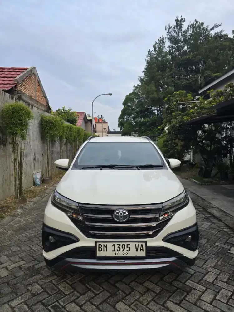 Rush 1.5 S TRD Sportivo A/T Putih 2019