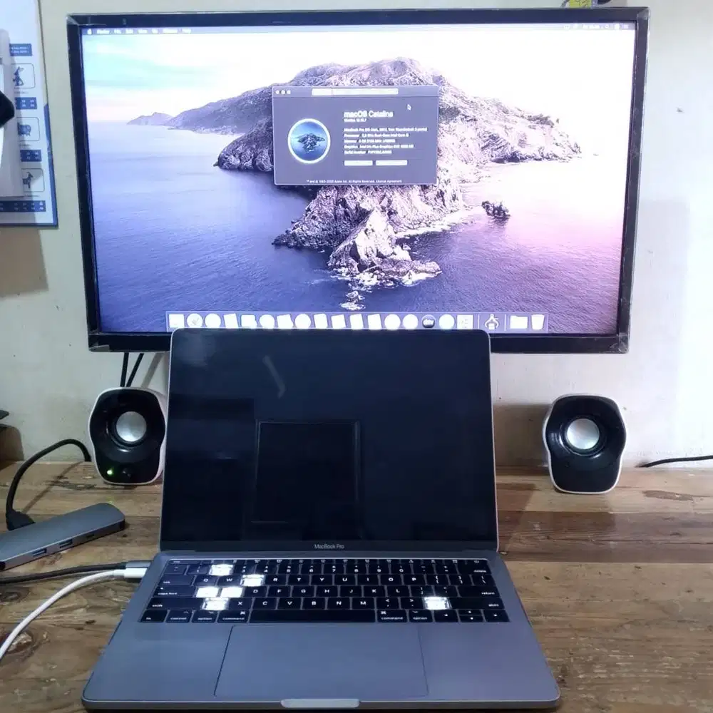 Macbook Pro 13 inch 2017 core i5 Ram 8 GB SSD 256 GB MINUS