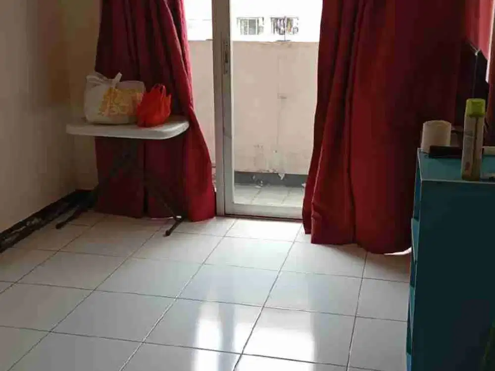 di sewakan apartemen sentra timur cakung 2 kamar tidur