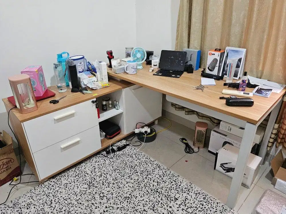 Meja Kantor Later L