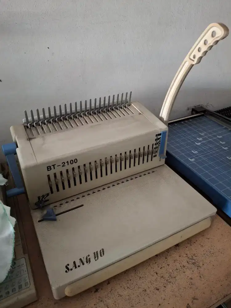 Mesin Jilid/Binding spiral plastik