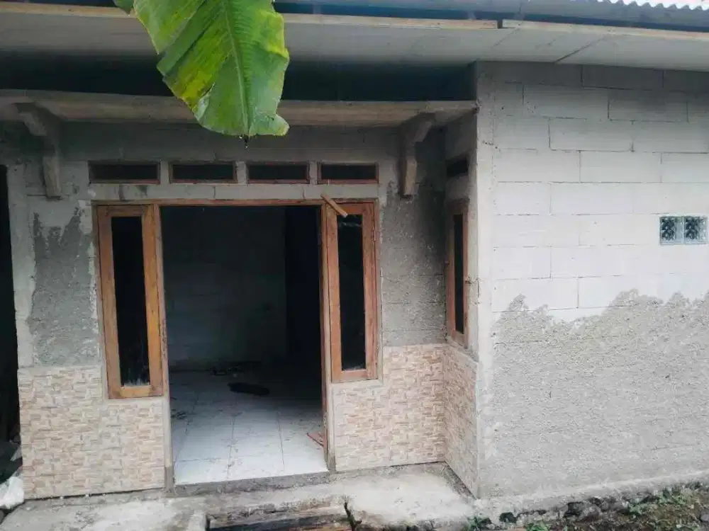 Dijual Tanah Sekaligus Bangunan Dengan Harga Murah Berlokasi Di Ciapus Bogor