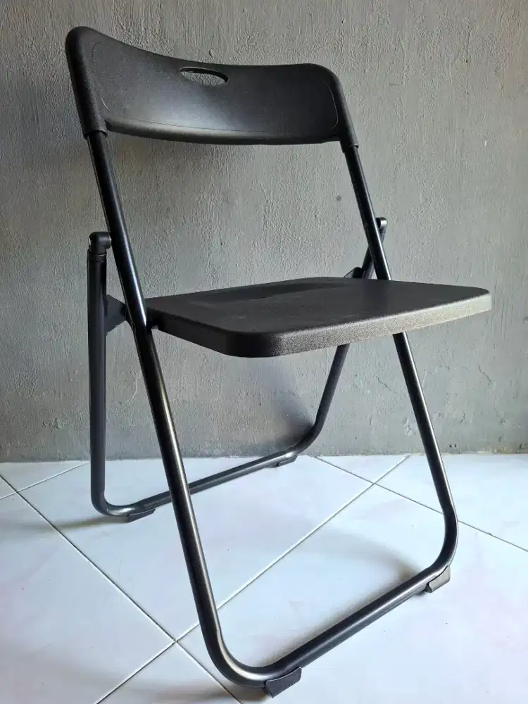 Baru kursi lipat minimalis