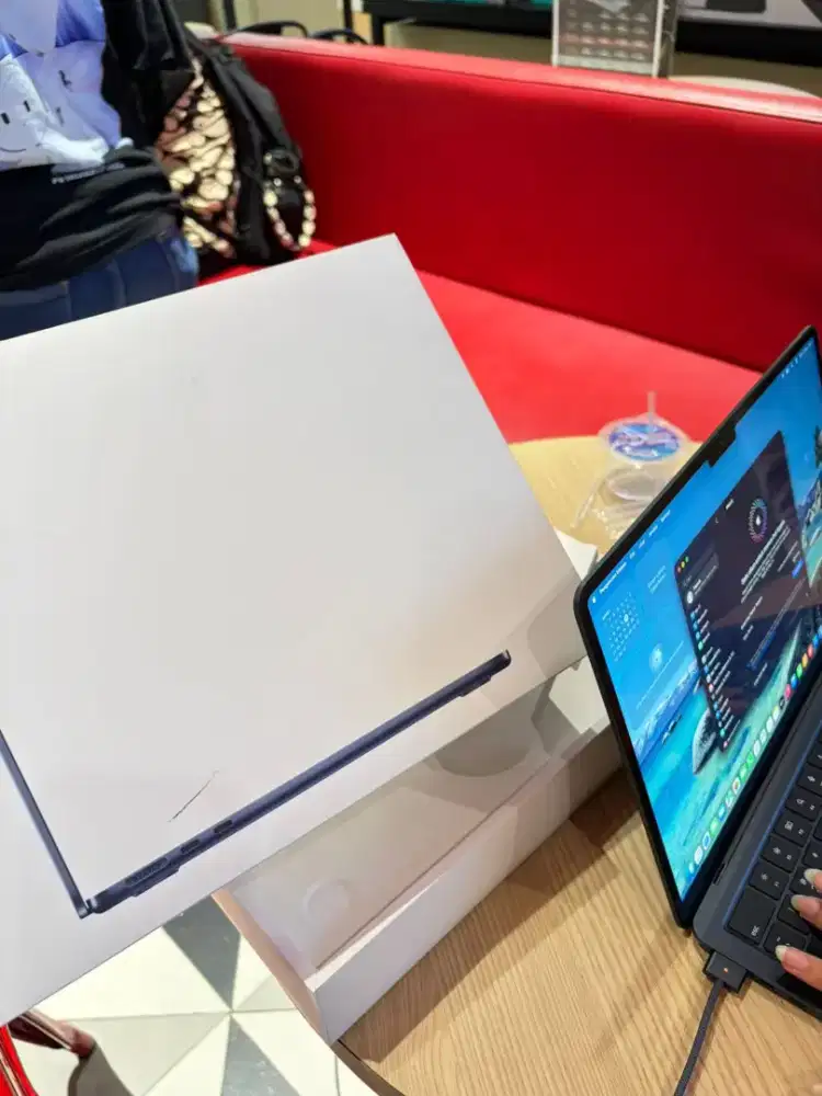 MacBook Air M2 Ram 8Gb 512Gb 13inci Promo Kredit Bunga 0,99%