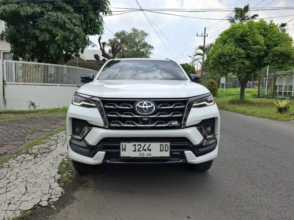 Toyota Fortuner GR 2.8 AT 2023