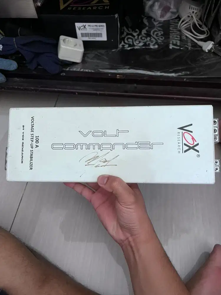 Volt Commander 2500 Vox Reaswarch