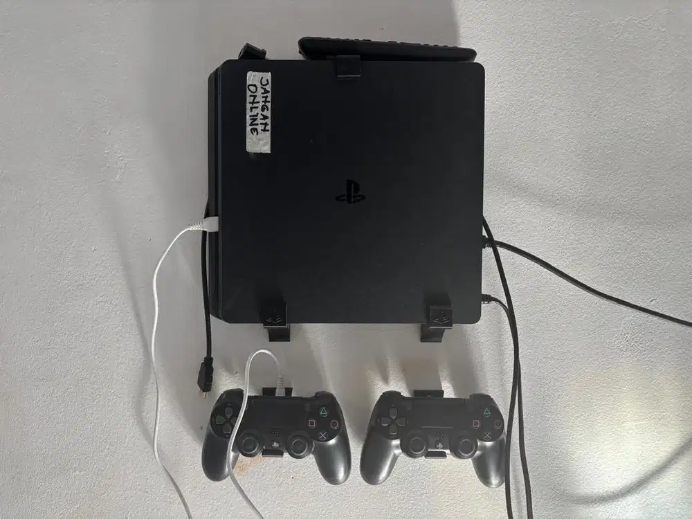 Ps 4 dengan 2 stik