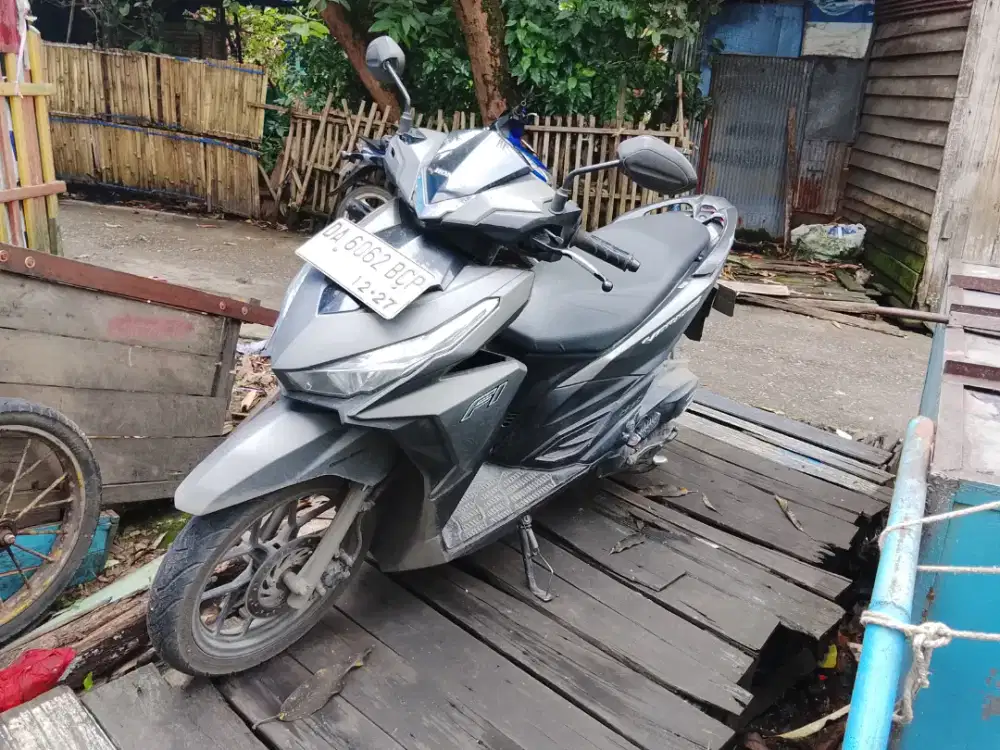 Dijual santai Honda Vario 150 2017 Ahir, surat lengkap, masih bagus