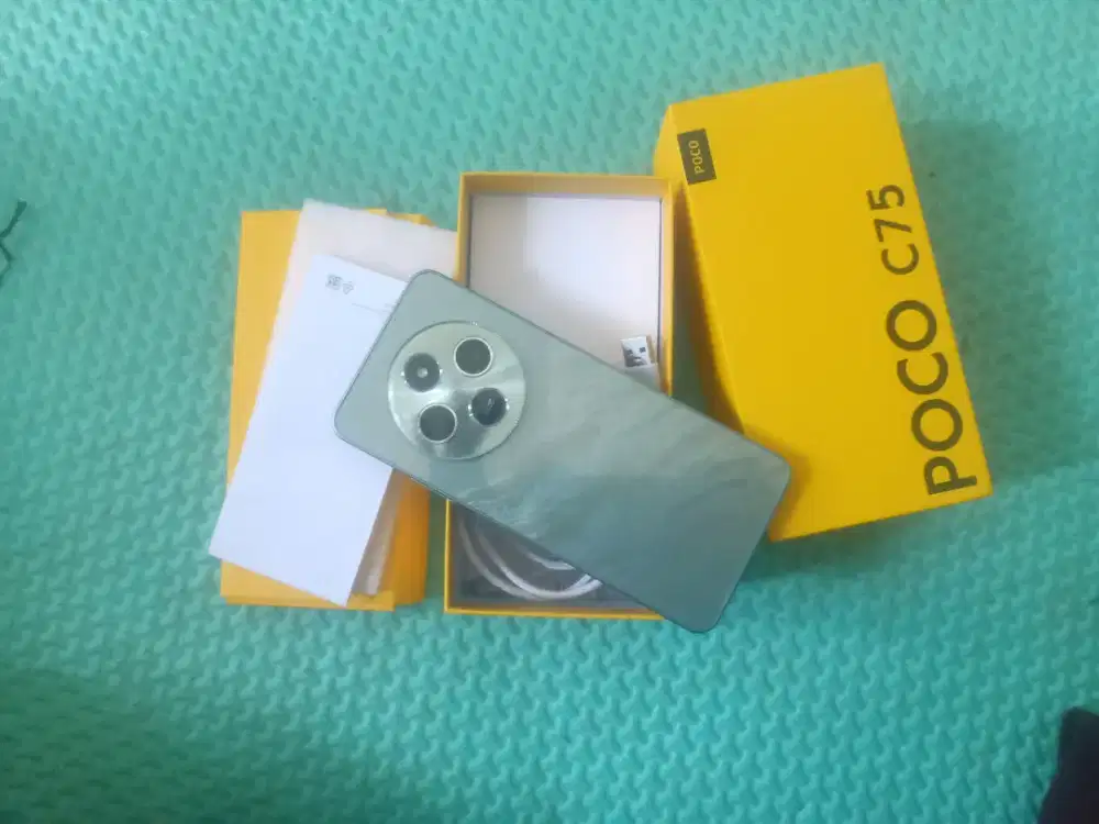 Jual cepat, Poco c75 ram 8/256. Lengkap.