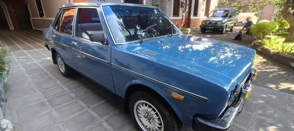 FIAT 131 tahun 1977 Mulus like new!! barang koleksi milik sendiri