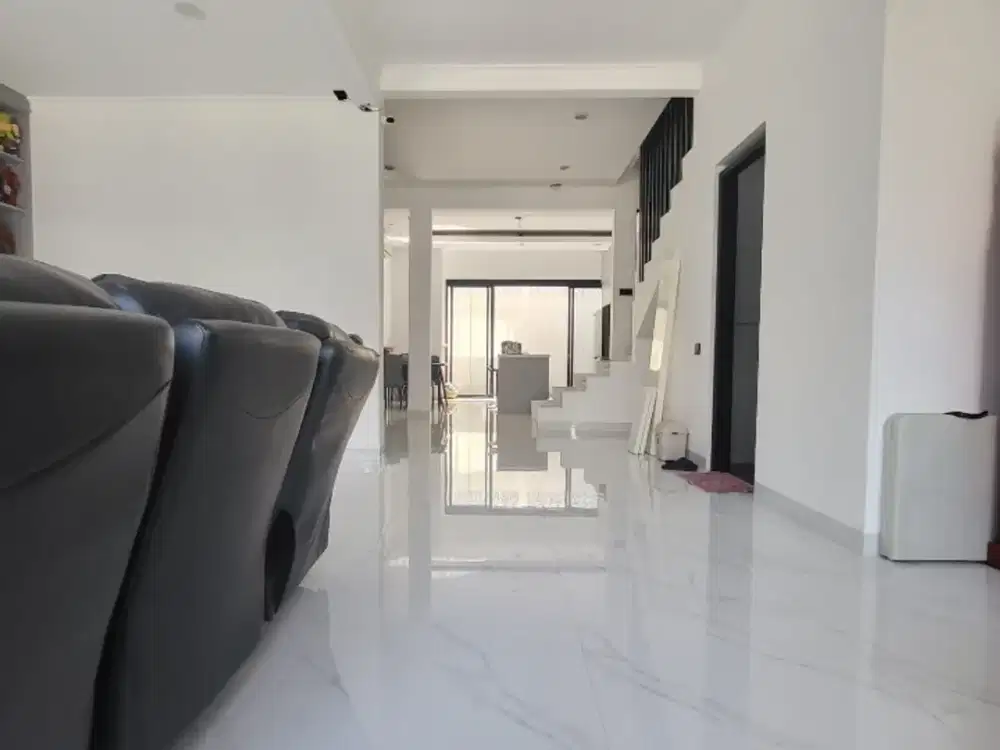 DIJUAL CEPAT RUMAH CANTIK SIAP HUNI DI CLUSTER NEWTON GADING SERPONG