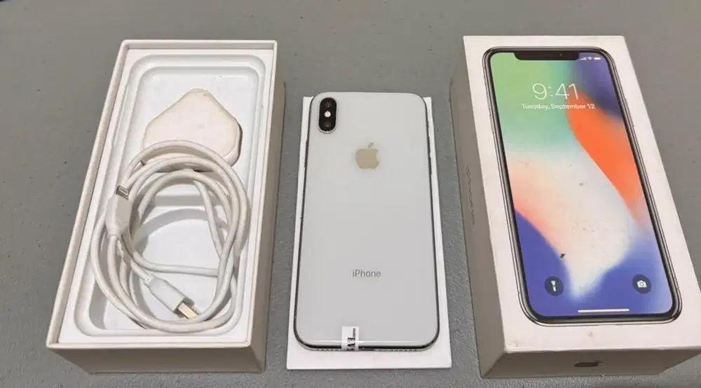 iPhone X 256GB White