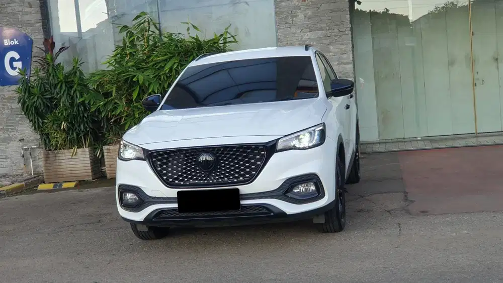 Km42rb mg hs excite non sunroof 2020 putih