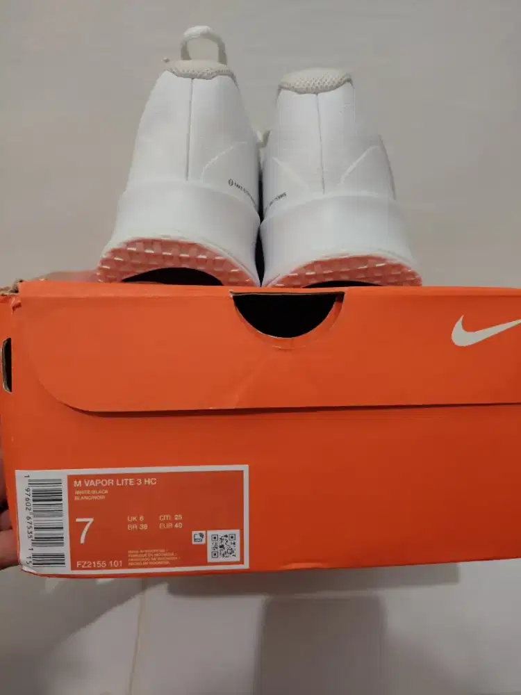 Sepatu tenis nike vapor