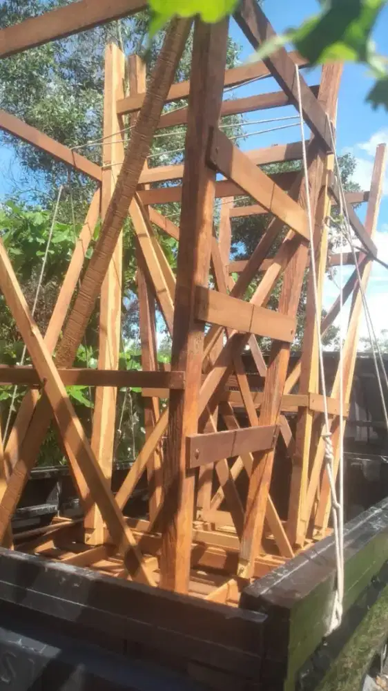 Tiang tandon menara ulin