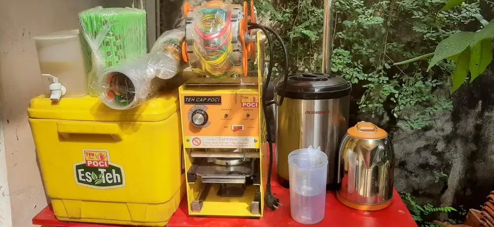Gerobak dan peralatan Teh Poci Full Set