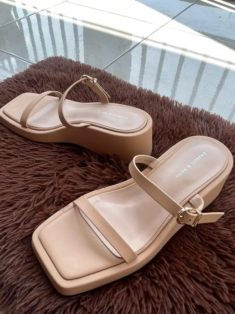 Sendal charles & keith uk 38