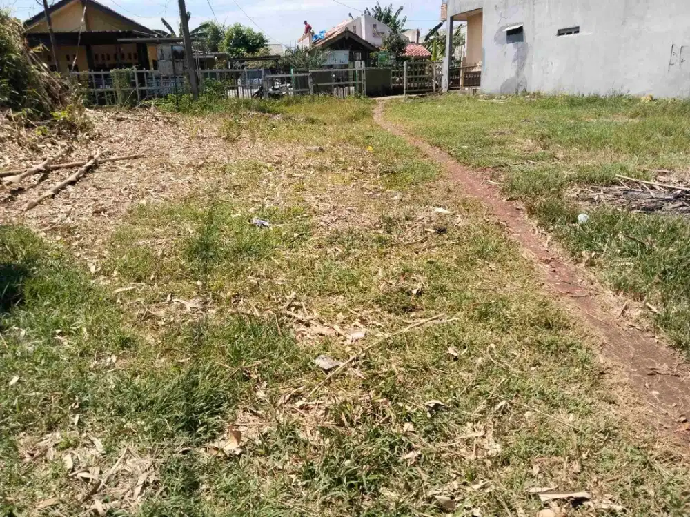 Dijual tanah bonus 5 kontrakan luas 755 meter harga 1,4 M nego