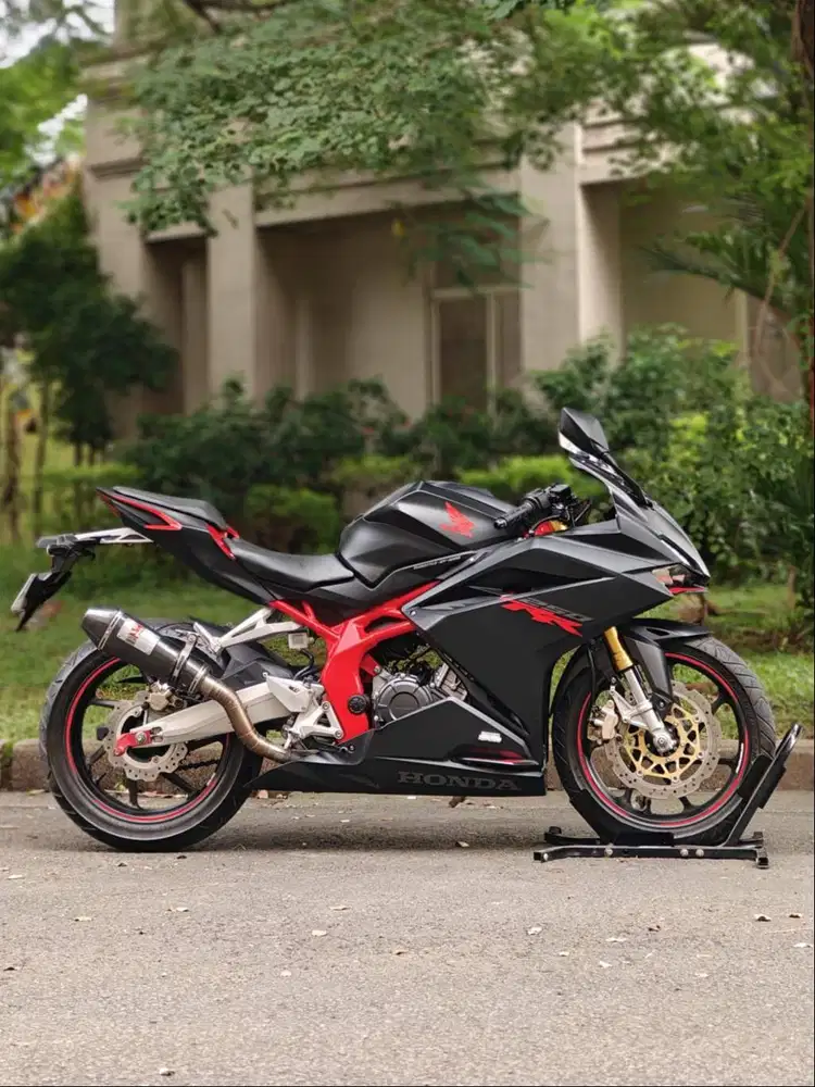 HONDA NEW CBR 250RR NON ABS HITAM 2020 KM 11K PAJAK ON SIAP GASPOL