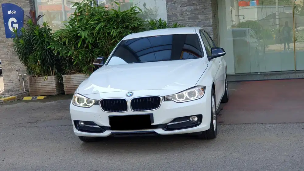 Km39rb bmw 320d sport diesel 2015 putih