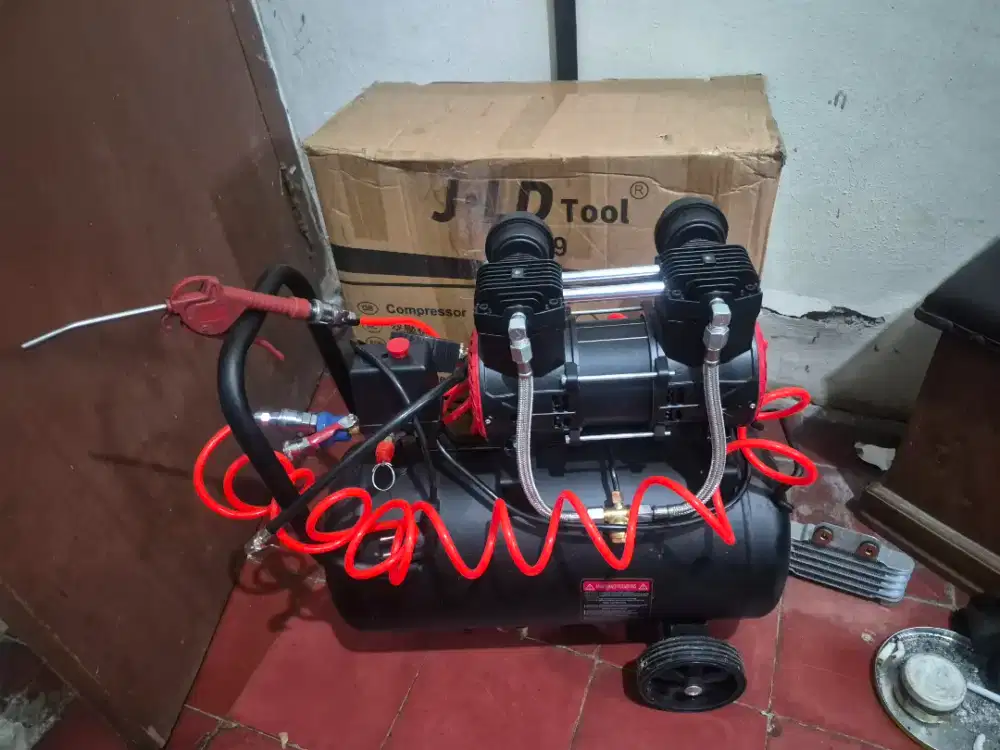 Kompresor Listrik JLD 30L like new masih garansi