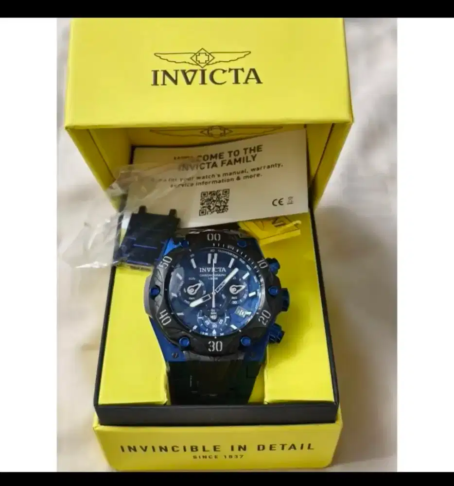 Invicta 37637 Blue Black Stainless like new