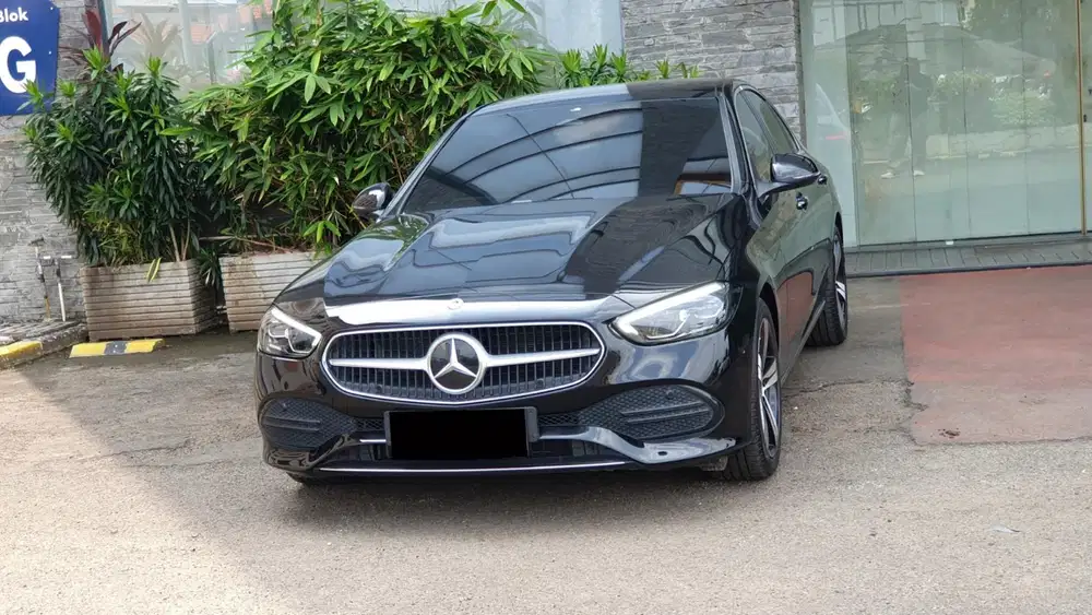 Km 8rb mercedes benz mercy c200 avantgarde line 2024 hitam