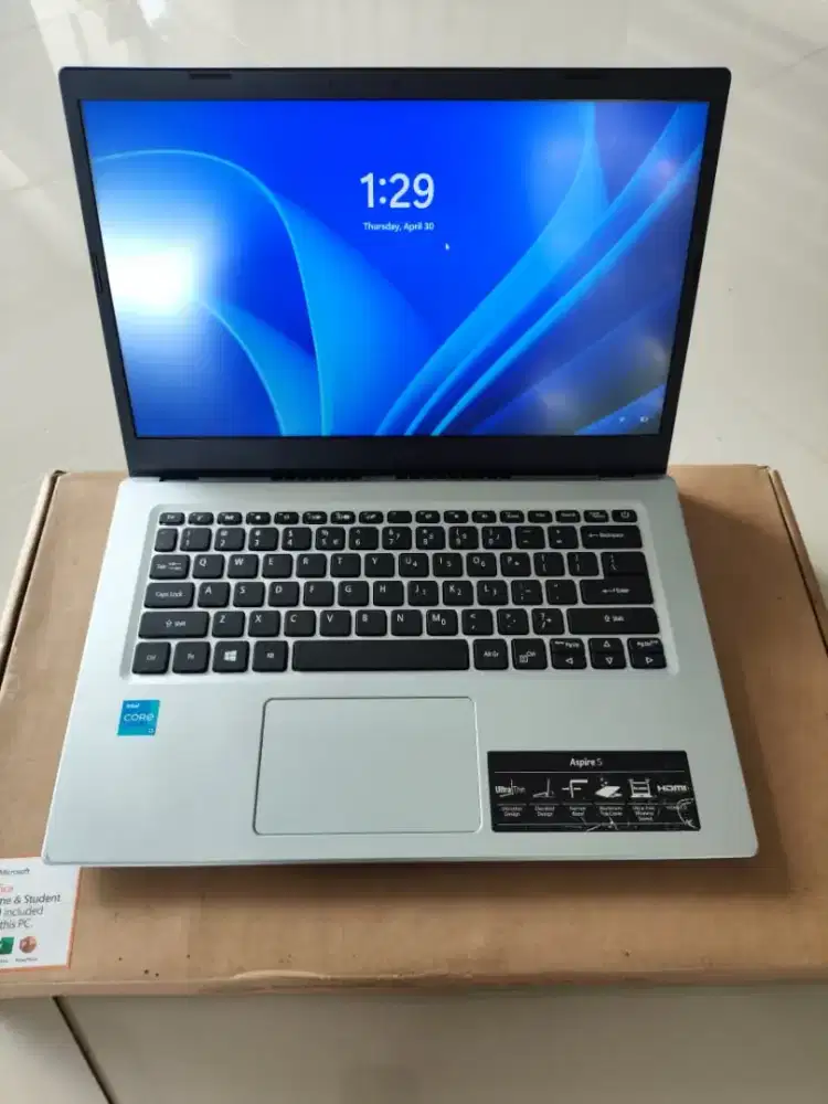 Laptop Acer aspire 5 A514-54
Core i3- 1115G4