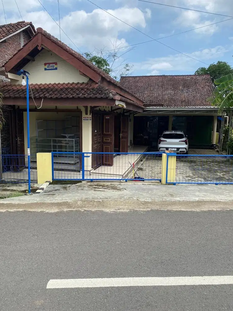 Jual Rumah dan Toko di Lokasi Strategis