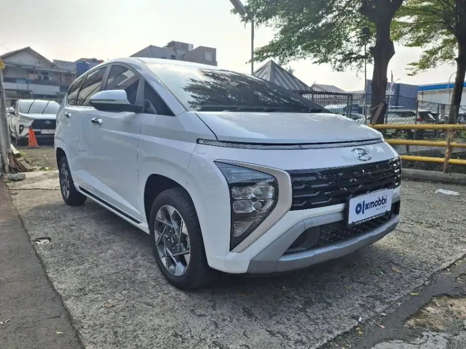 DP MURAH Hyundai Stargazer 1.5 Prime Bensin-AT 2025 Putih CWFDB
