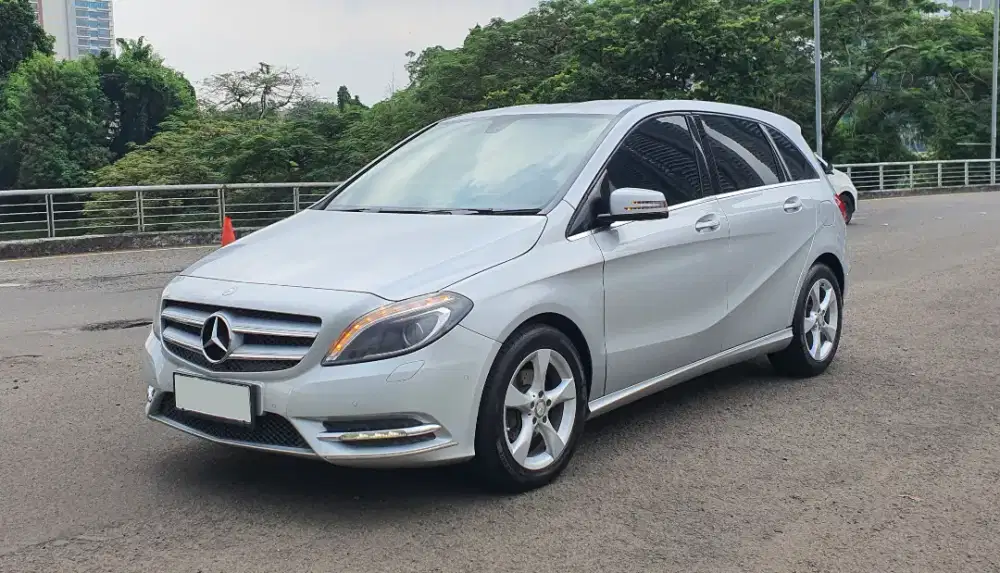 Mercedes Benz B200 Sport 2013