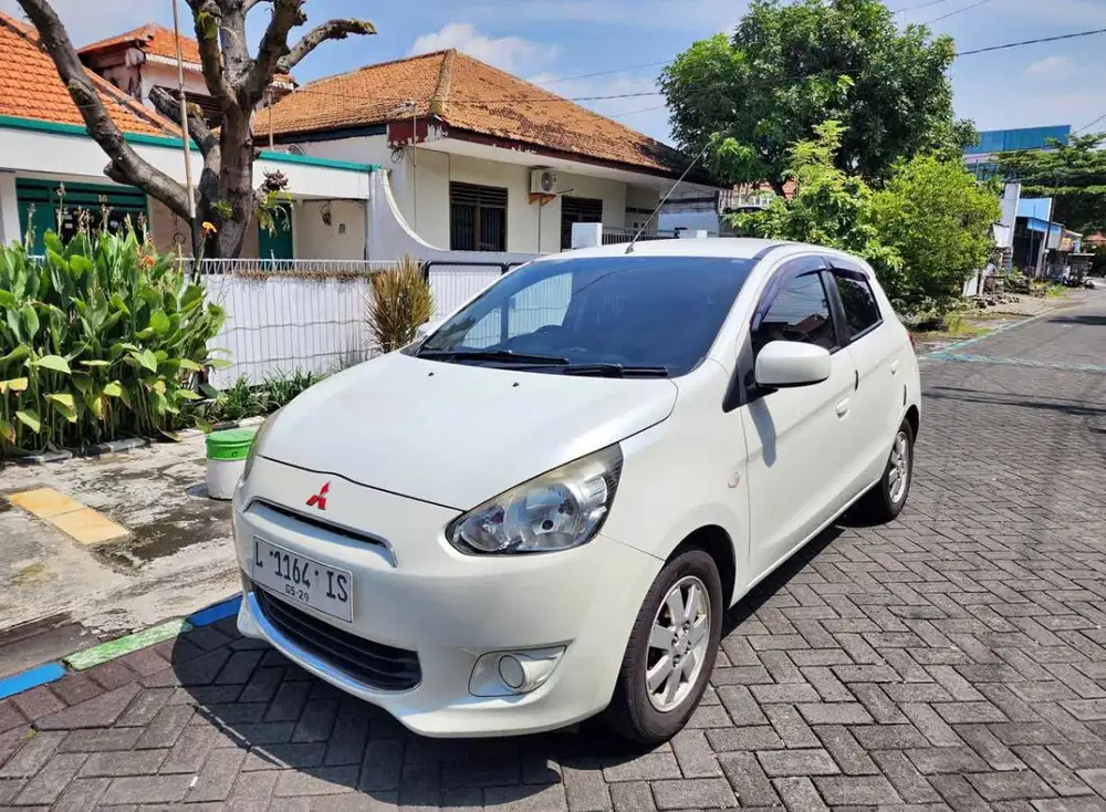 MITSUBISHI MIRAGE 1.2 GLS MATIC 2013 PUTIH SURABAYA