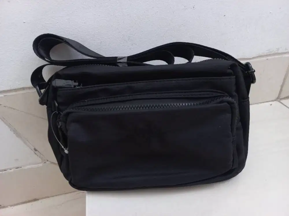Tas Selempang Bahan Waterproof Nylon Anti Air