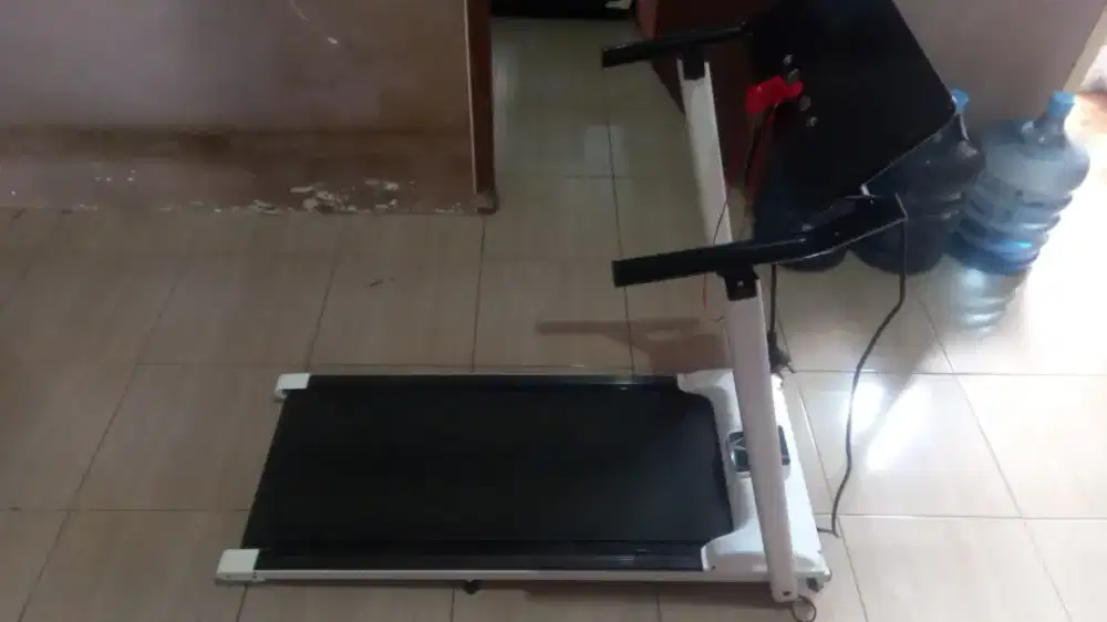 Treadmill listrik
