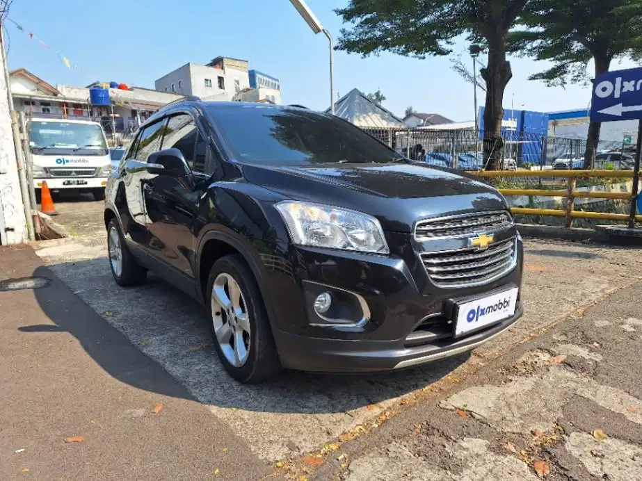 DP MURAH Chevrolet Trax 1.4 Turbo LTZ Bensin-AT 2016 Hitam CFBAF
