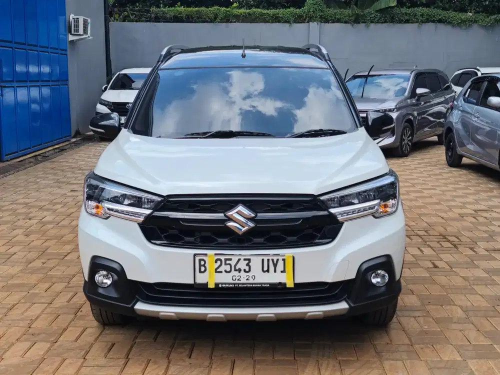 XL7 ALPHA HYBRID 2023 DP 12 juta