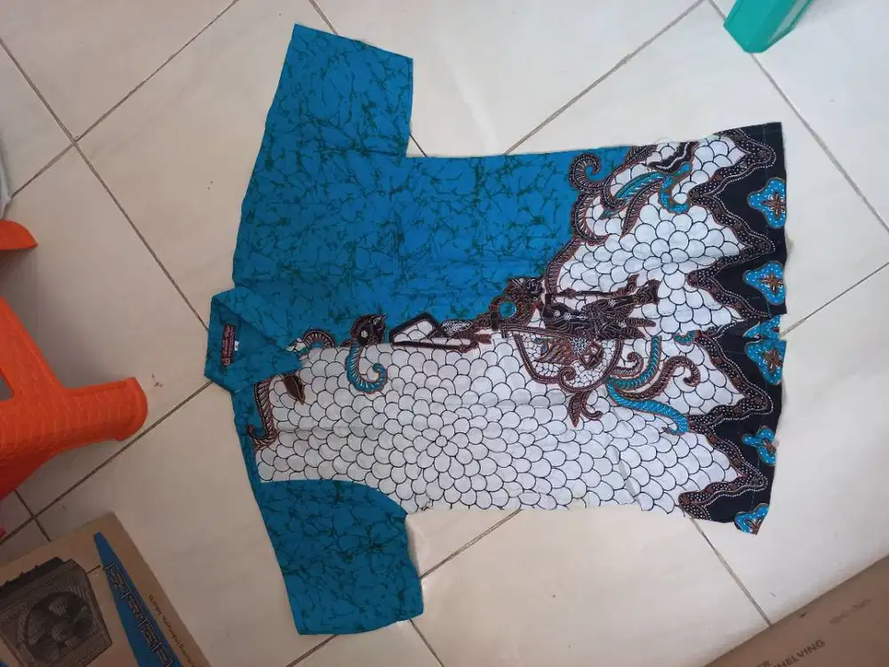 [BEBAS PILIH] Kemeja Batik dan Kaos Distro Premium Pria